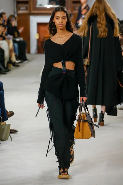Look 29